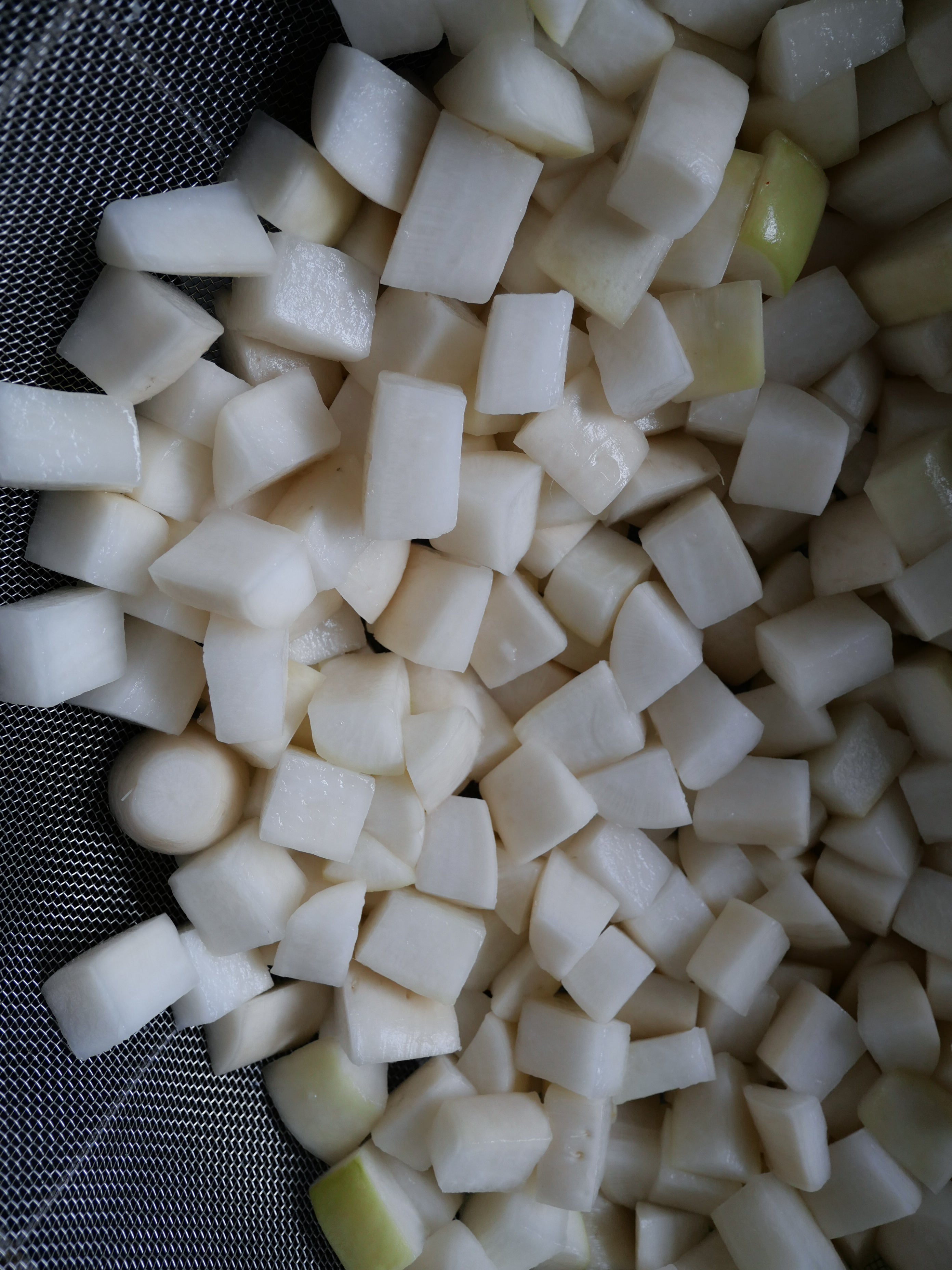 カクトゥギ[大根キムチ]     깍두기